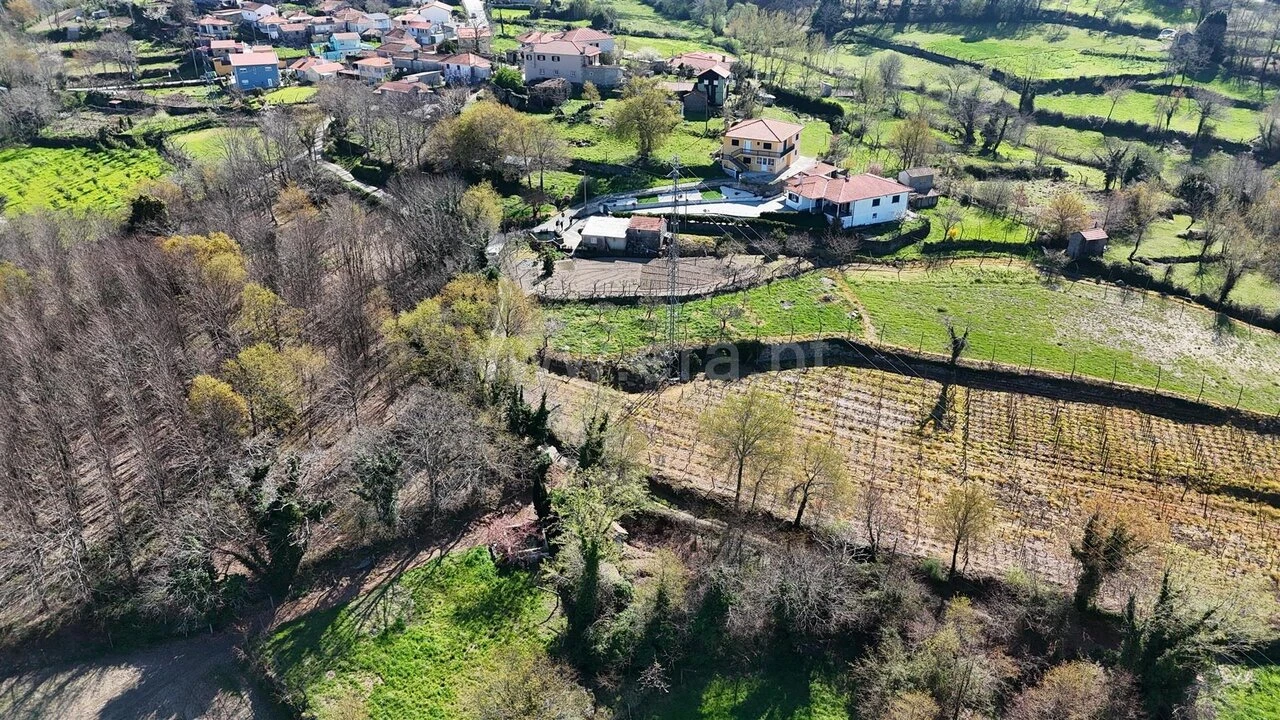 Terreno para Venda em Campelo e Ovil Foto 18
