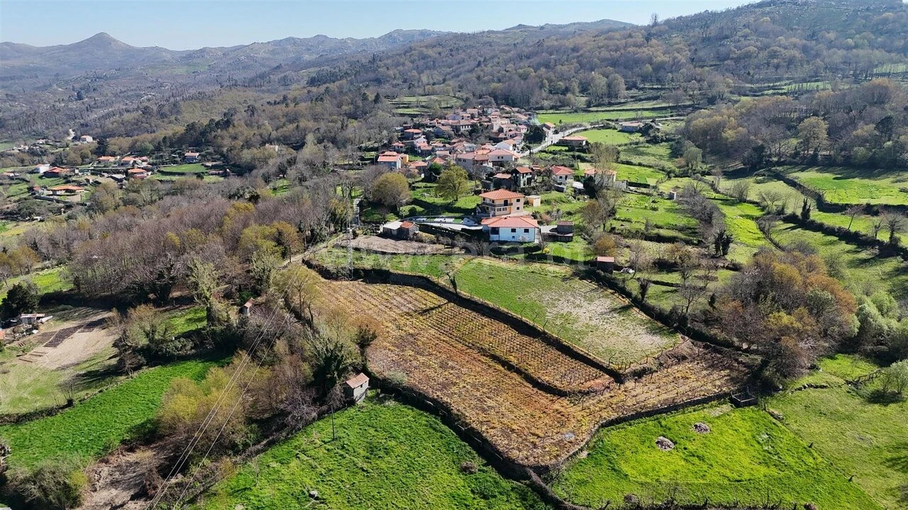 Terreno para Venda em Campelo e Ovil Foto 20