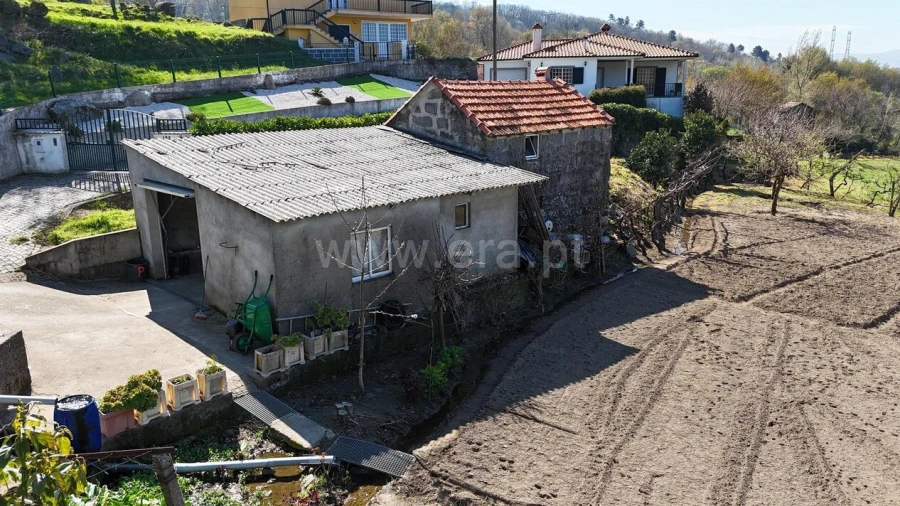 Terreno para Venda em Campelo e Ovil