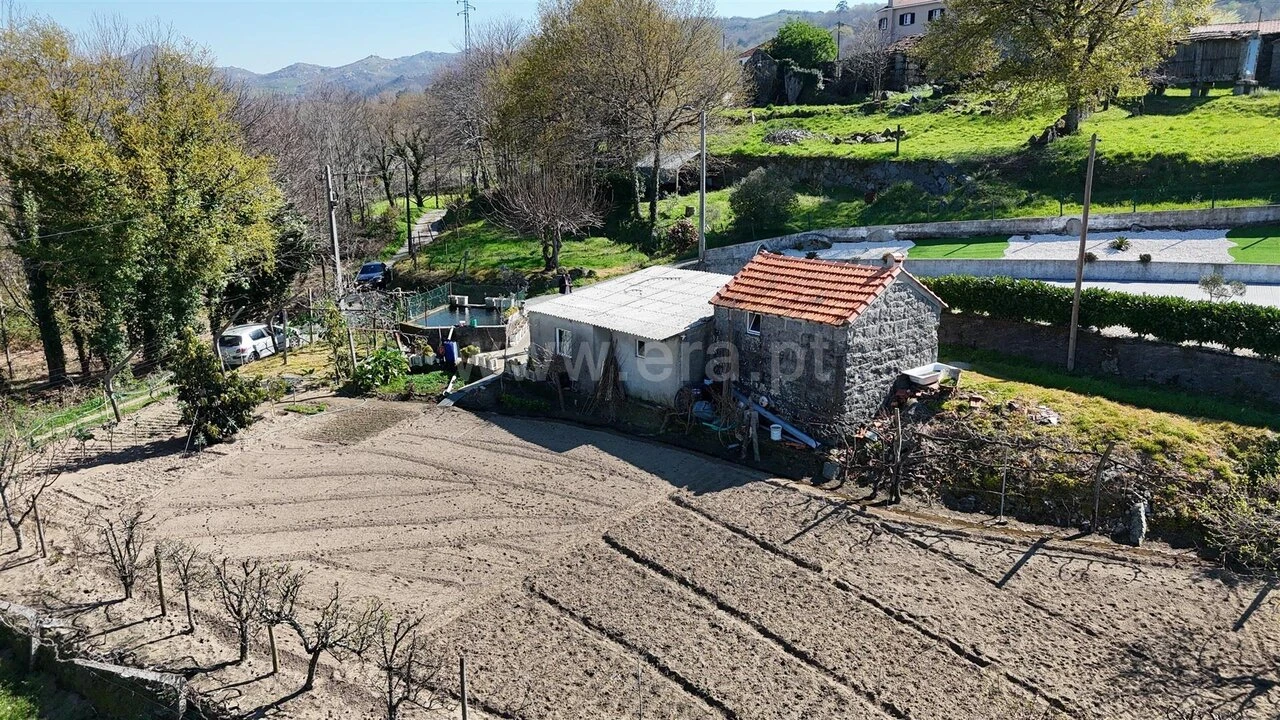 Terreno para Venda em Campelo e Ovil Foto 4