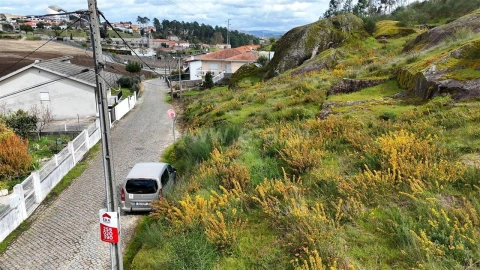 Terreno para Venda em Vila Boa de Quires e Maureles