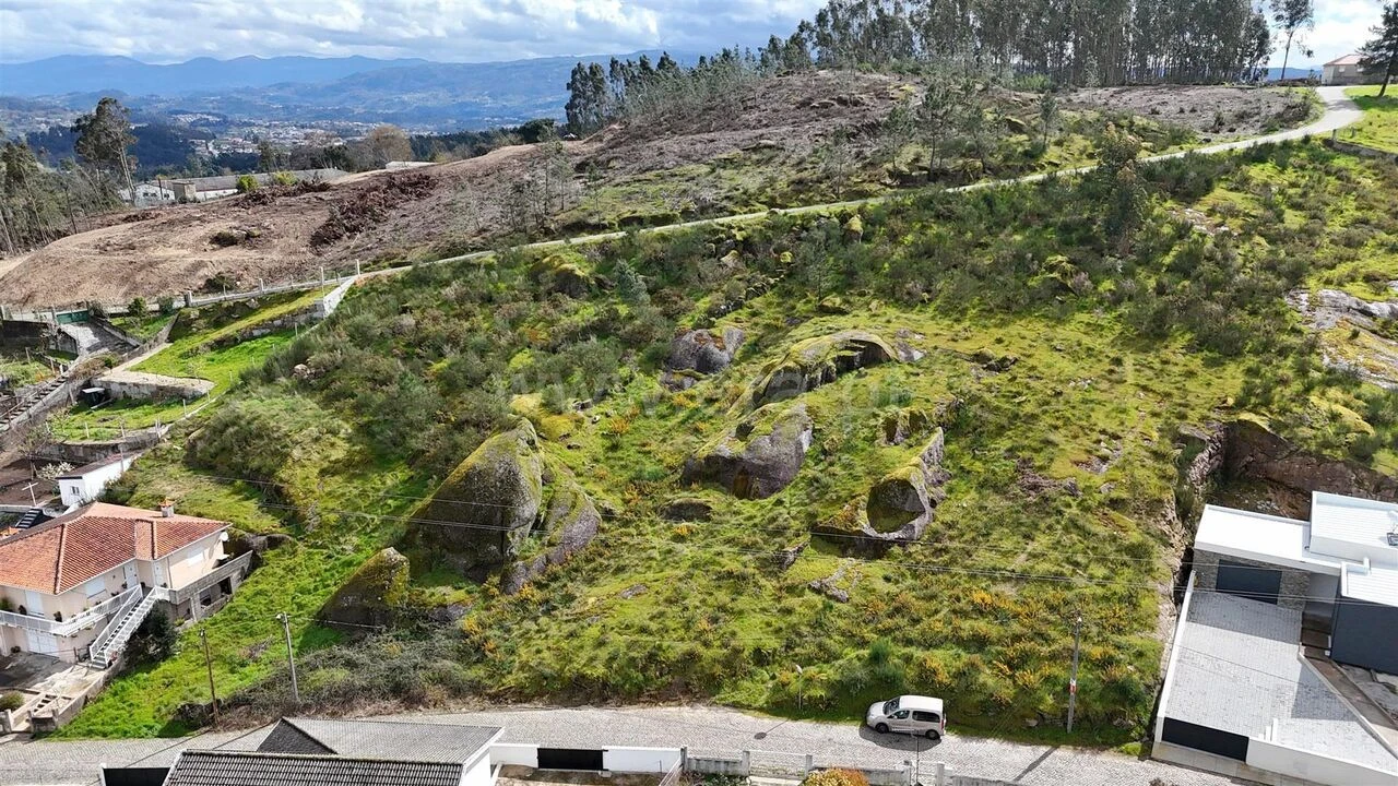 Terreno para Venda em Vila Boa de Quires e Maureles Foto 6