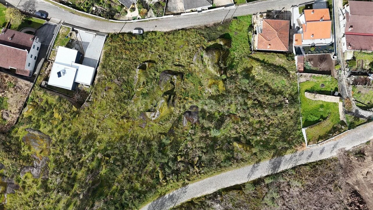 Terreno para Venda em Vila Boa de Quires e Maureles Foto 4