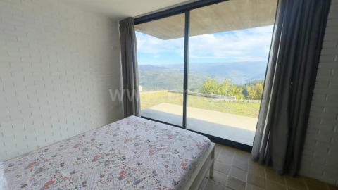 Moradia T4 para Venda em Paredes de Viadores e Manhuncelos