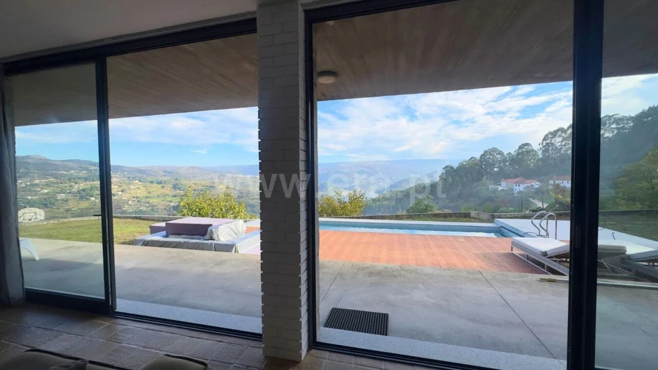 Moradia T4 para Venda em Paredes de Viadores e Manhuncelos Foto 20