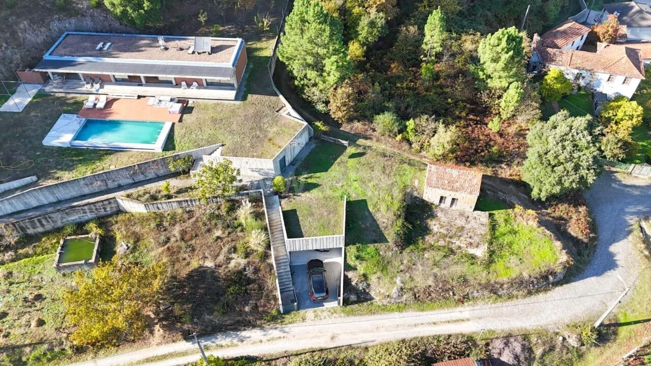 Moradia T4 para Venda em Paredes de Viadores e Manhuncelos Foto 1