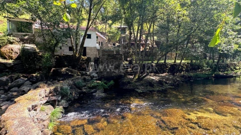 Moradia T3 para Venda em Várzea, Aliviada e Folhada