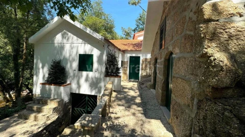 Moradia T3 para Venda em Várzea, Aliviada e Folhada