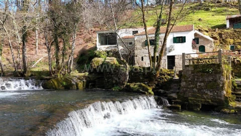 Moradia T3 para Venda em Várzea, Aliviada e Folhada