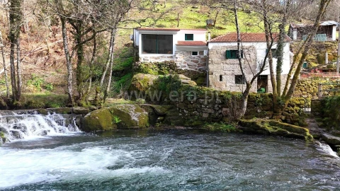 Moradia T3 para Venda em Várzea, Aliviada e Folhada