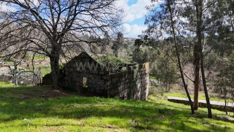 Moradia T2 para Venda em Vila Boa de Quires e Maureles