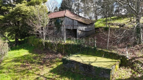 Moradia T2 para Venda em Vila Boa de Quires e Maureles