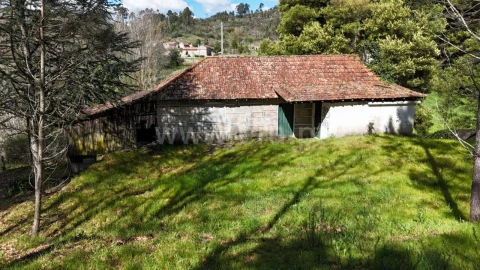 Moradia T2 para Venda em Vila Boa de Quires e Maureles