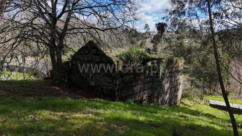 Moradia T2 para Venda em Vila Boa de Quires e Maureles