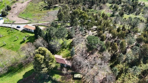 Moradia T2 para Venda em Vila Boa de Quires e Maureles