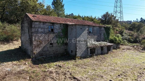 Quinta T0 para Venda em Avessadas e Rosém