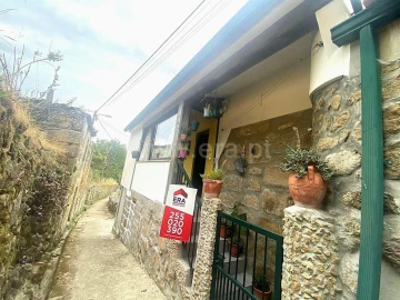 Moradia T1 para Venda em Freigil e Miomães