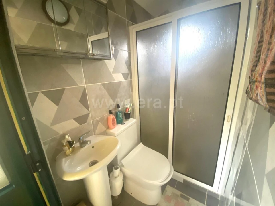 Moradia T1 para Venda em Freigil e Miomães Foto 8