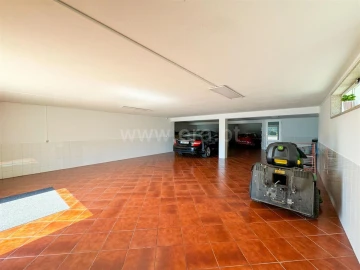 Quinta T4 para Venda em Campelo e Ovil