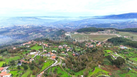 Terreno para Venda em Paredes de Viadores e Manhuncelos