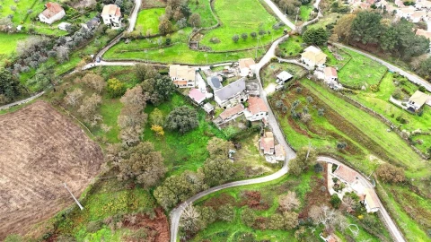 Terreno para Venda em Paredes de Viadores e Manhuncelos