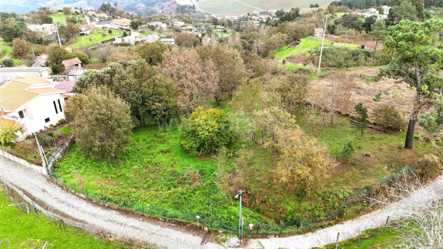 Terreno para Venda em Paredes de Viadores e Manhuncelos Foto 4