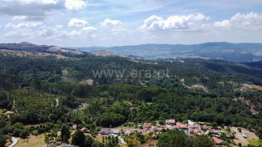 Terreno para Venda em Paredes de Viadores e Manhuncelos Foto 3