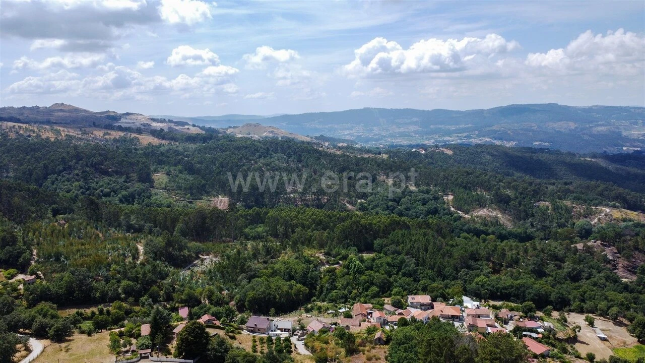 Terreno para Venda em Paredes de Viadores e Manhuncelos Foto 3