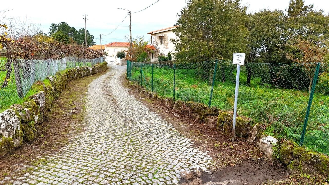 Terreno para Venda em Paredes de Viadores e Manhuncelos Foto 5