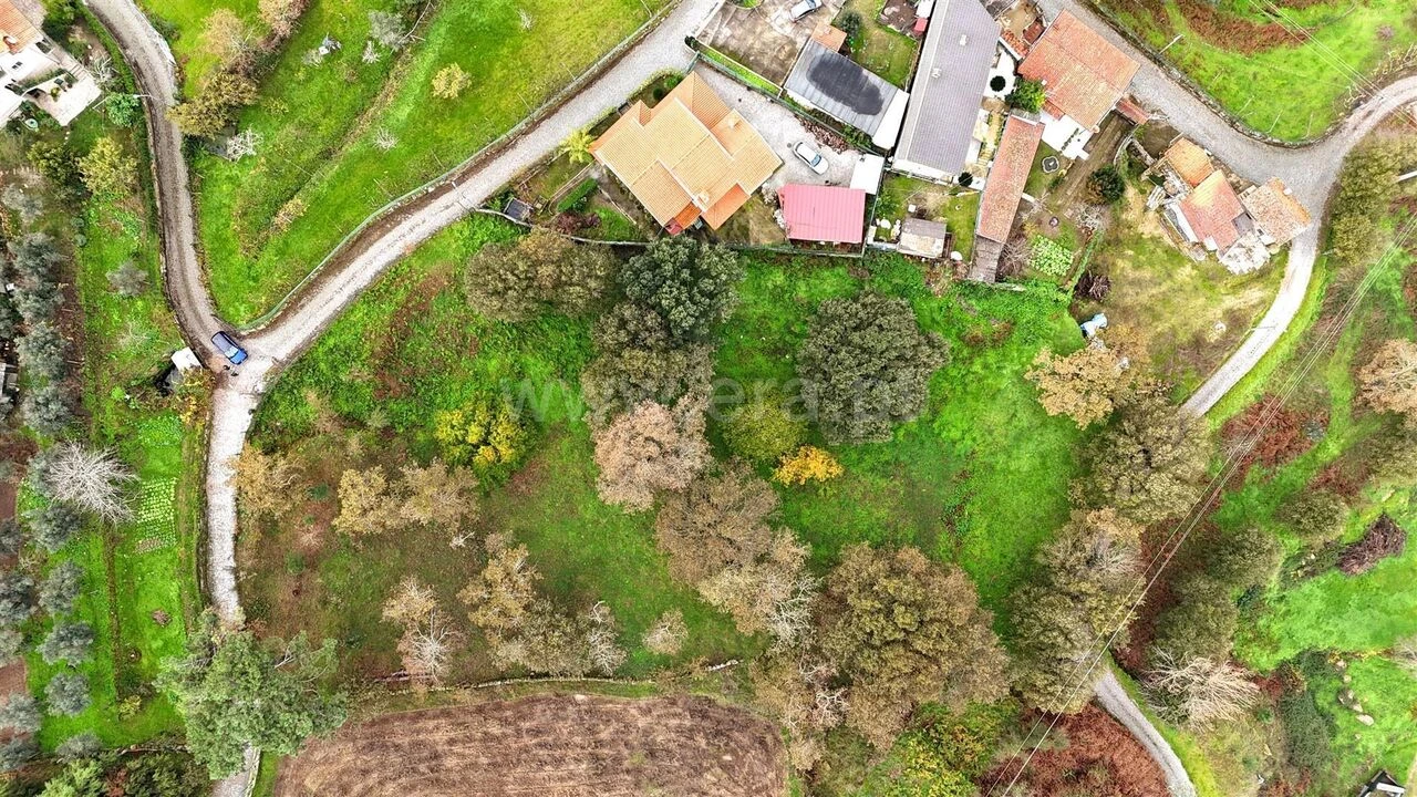 Terreno para Venda em Paredes de Viadores e Manhuncelos Foto 3