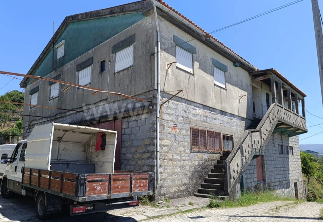 Moradia T4 para Venda em Ancede e Ribadouro Foto 1