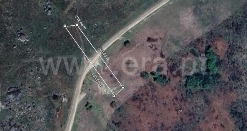 Terreno para Venda em Campelo e Ovil Foto 2