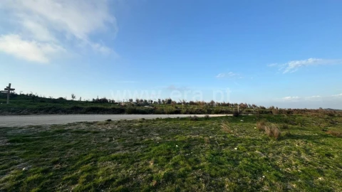 Terreno para Venda em Campelo e Ovil