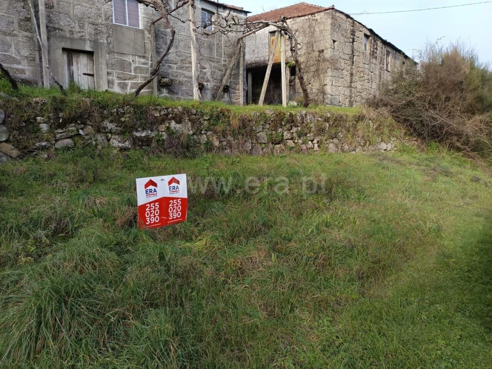 Moradia T0 para Venda em Teixeira e Teixeiró Foto 5