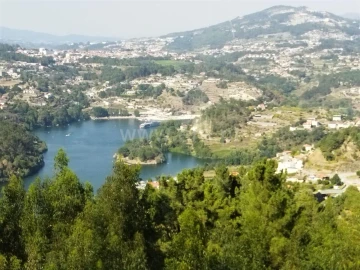 Moradia T5 para Venda em Sobrado e Bairros