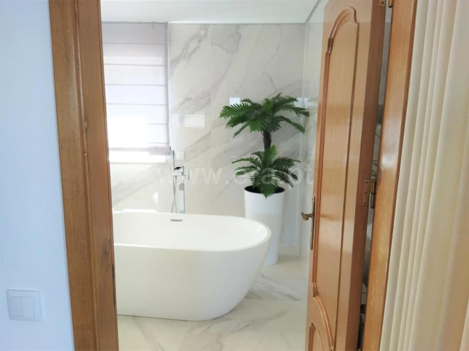 Moradia T5 para Venda em Sobrado e Bairros Foto 5