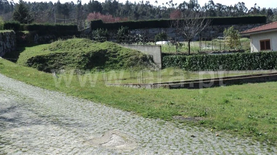Terreno para Venda em Várzea, Aliviada e Folhada