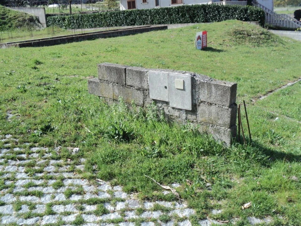 Terreno para Venda em Várzea, Aliviada e Folhada Foto 4