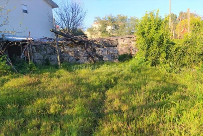 Moradia T0 para Venda em Várzea, Aliviada e Folhada