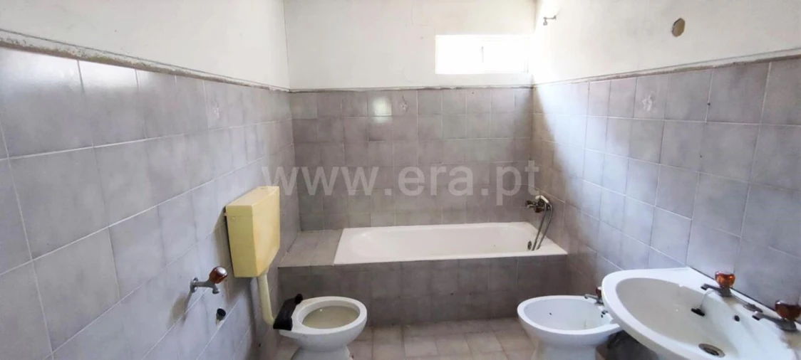 Moradia T1 para Venda em Várzea, Aliviada e Folhada Foto 3