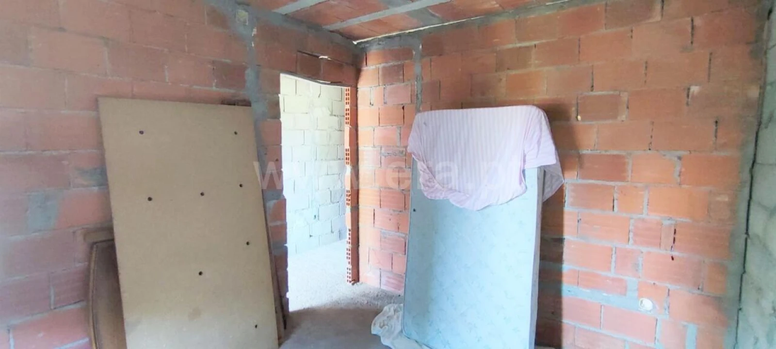 Moradia T1 para Venda em Várzea, Aliviada e Folhada Foto 8