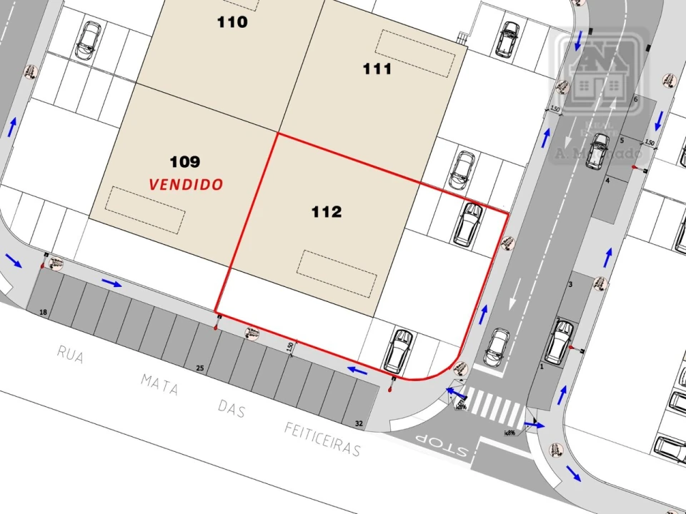 Terreno para Venda em Cabouco Foto 1