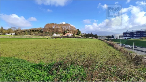 Terreno para Venda em Ponta Delgada (São Sebastião)