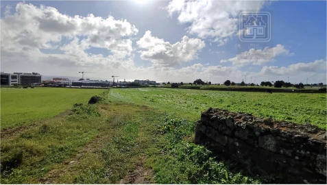 Terreno para Venda em Ponta Delgada (São Sebastião)