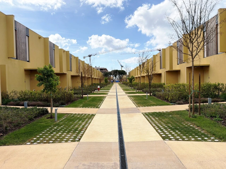 Moradia T2 para Venda em Quarteira Foto 2