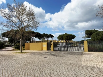 Moradia T2 para Venda em Quarteira