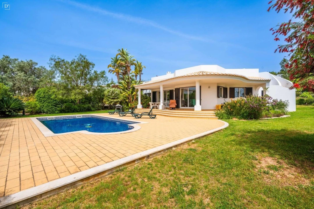 Moradia T4 para Venda em Albufeira e Olhos de Água Foto 23