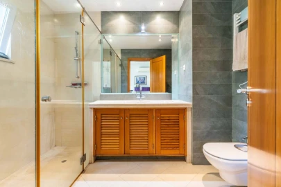 Moradia T4 para Venda em Albufeira e Olhos de Água