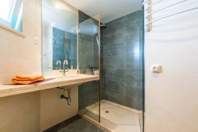 Moradia T4 para Venda em Albufeira e Olhos de Água