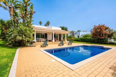 Moradia T4 para Venda em Albufeira e Olhos de Água